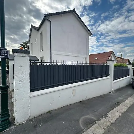 Luxueuse Neuve Avec Jardin Villa